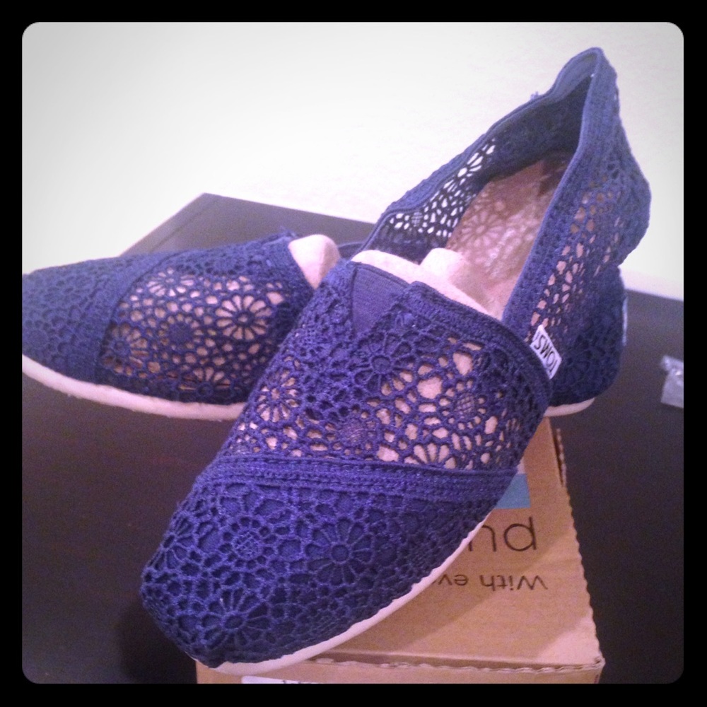 Toms Navy crochet Slip On